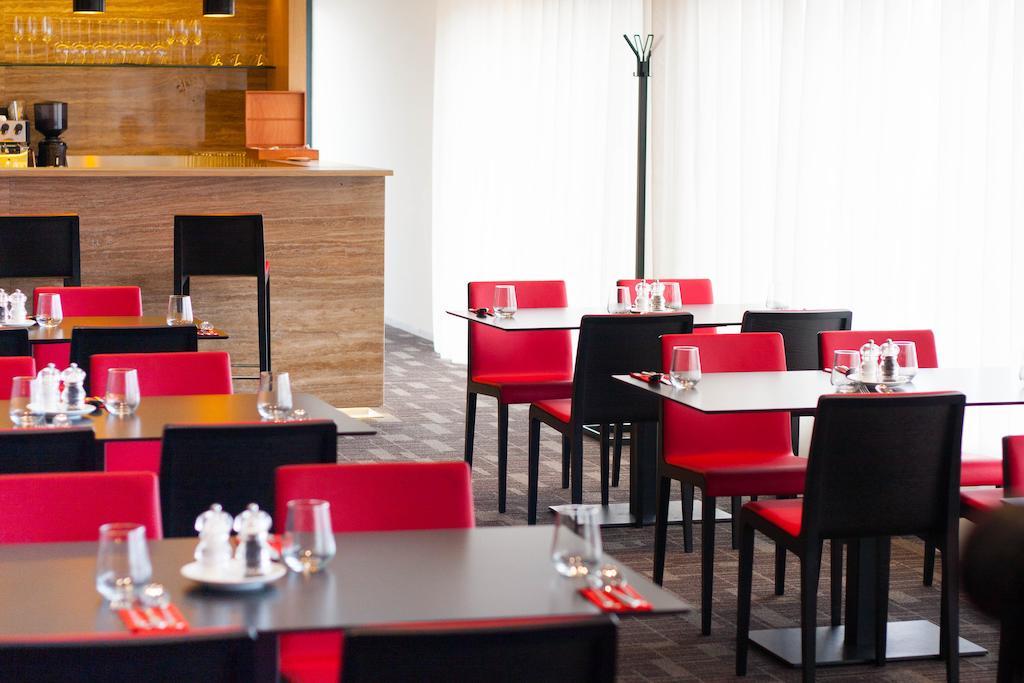 Hotel S-Port Veska Dolany  Экстерьер фото