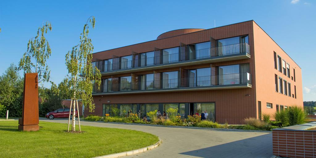 Hotel S-Port Veska Dolany  Экстерьер фото